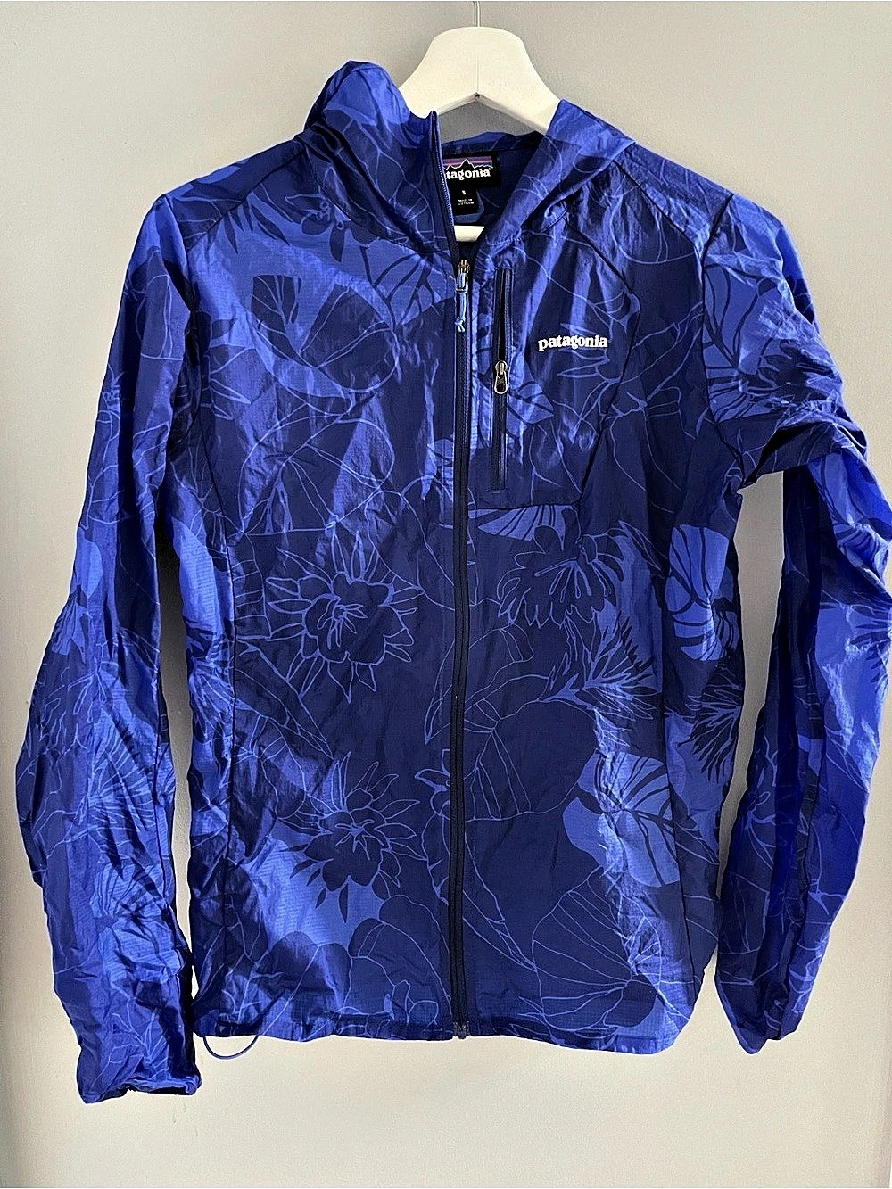 Patagonia Houdini Jacket Floral Nylon Jacket in Blue